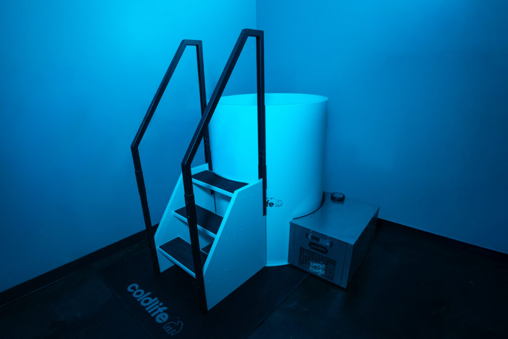 ice bath cold plunge